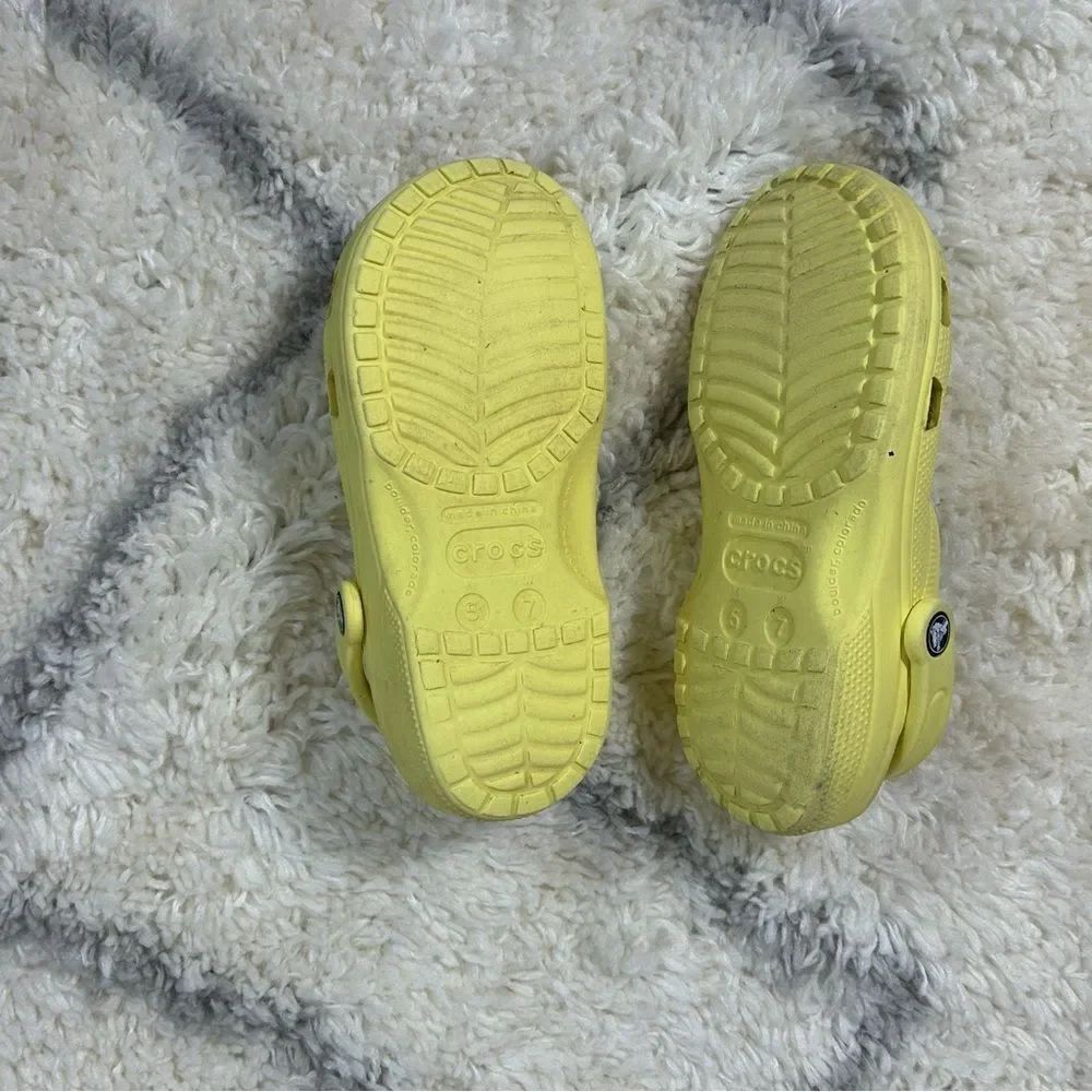 CROCS Kids Yellow Water Shoes - Picture 4 of 7